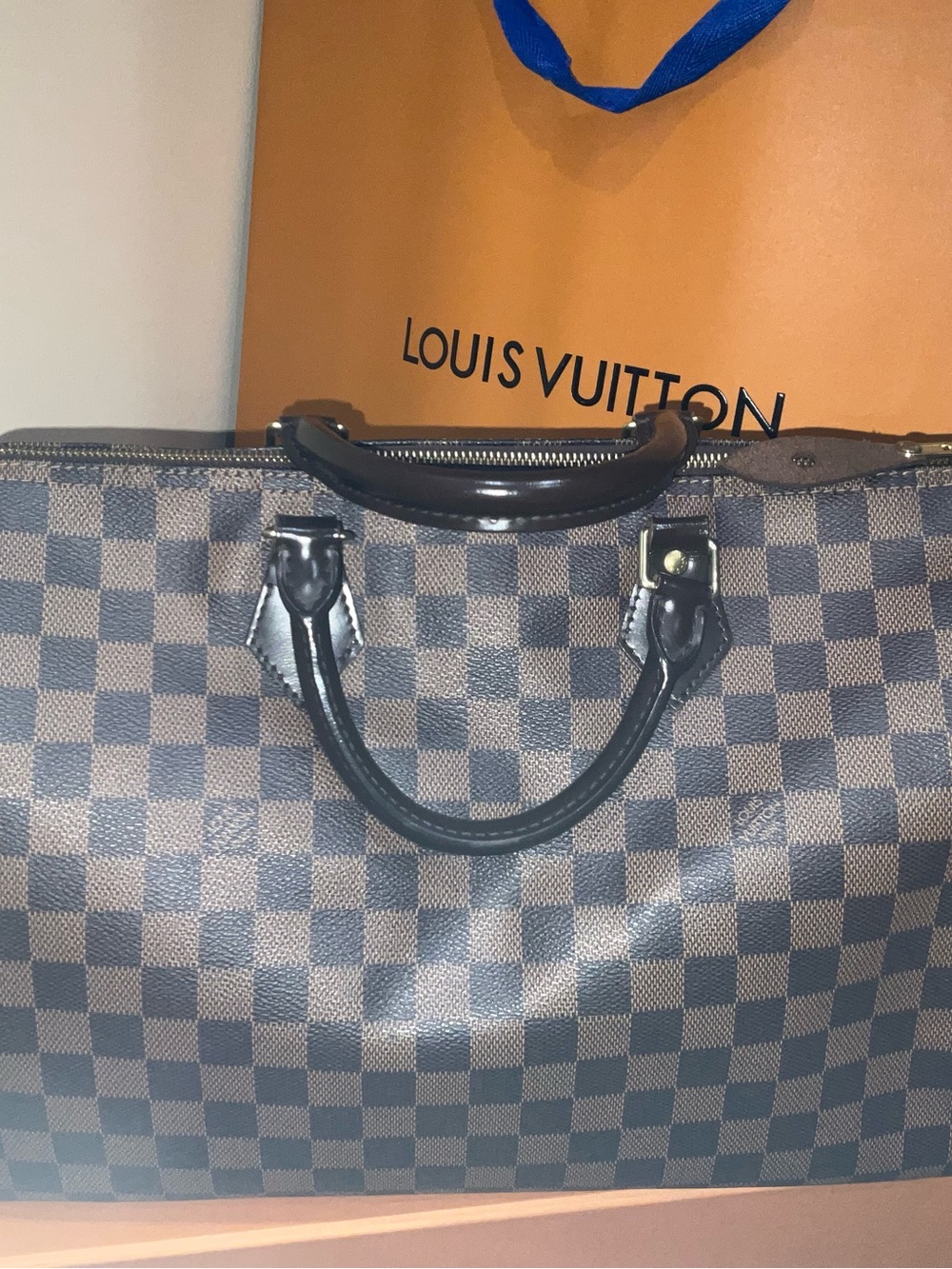 Authentic Louis Vuitton Speedy Damier Ebene 35 in excellent condition